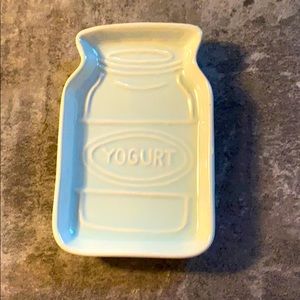 Adorable yogurt tray